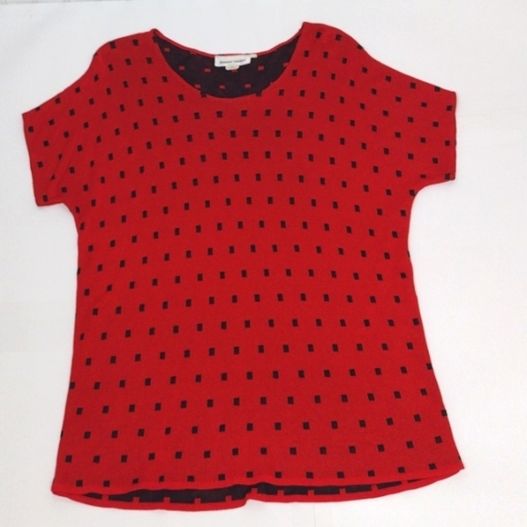 Brenda French Women's Knit Light Weight Top. Red With Black Pattern Size (M) - Picture 9 of 9